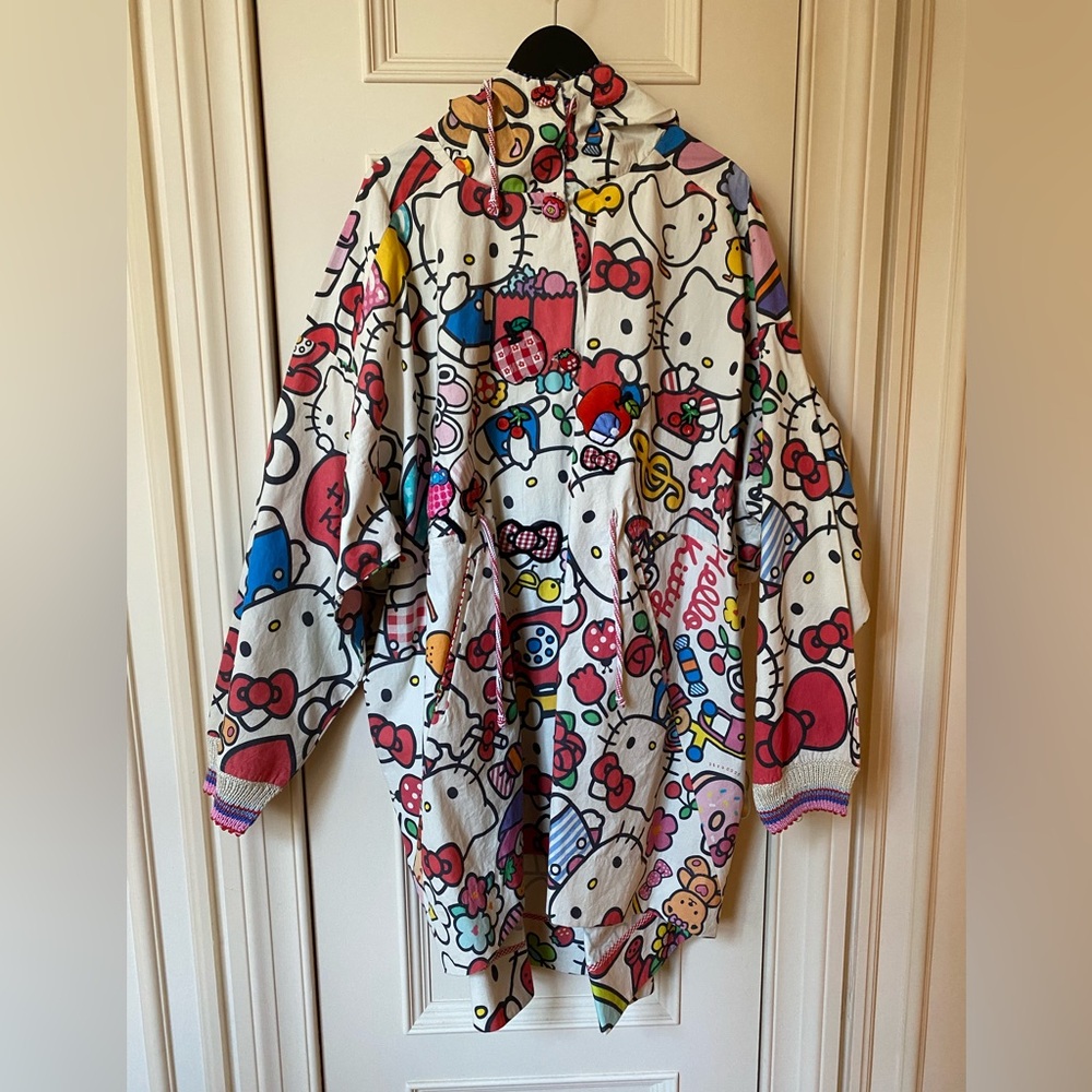 Hello Kitty x Péro Coat